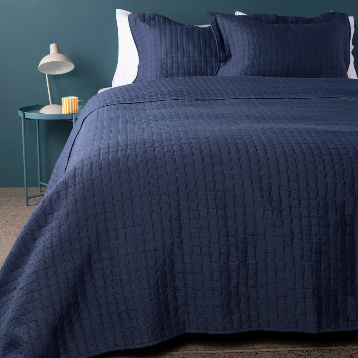 Cubrelecho Benetton con exterior de Polialgodón y relleno de 80 GSM Poliéster.