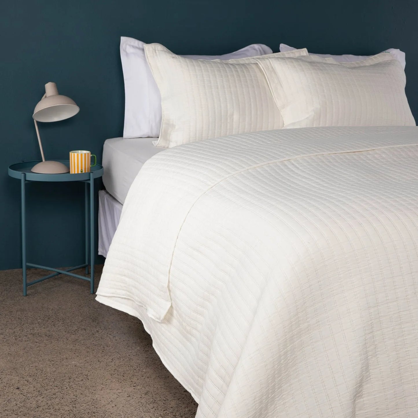 Cubrelecho Benetton con exterior de Polialgodón y relleno de 80 GSM Poliéster.