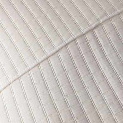 Cubrelecho Benetton con exterior de Polialgodón y relleno de 80 GSM Poliéster.