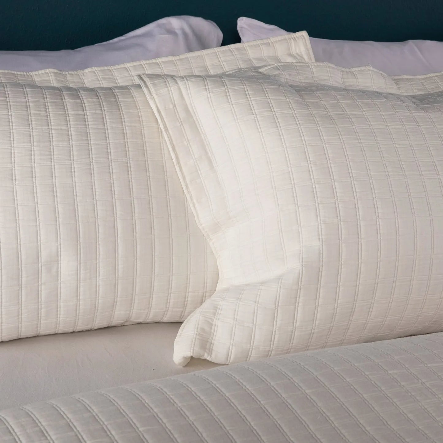 Cubrelecho Benetton con exterior de Polialgodón y relleno de 80 GSM Poliéster.