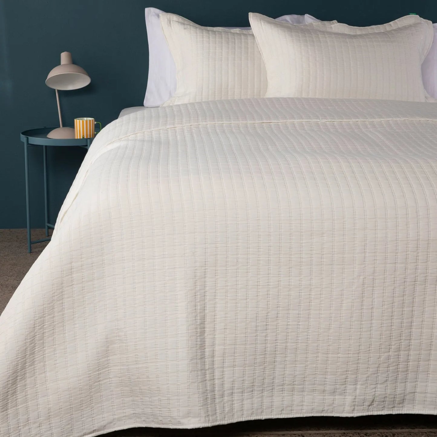 Cubrelecho Benetton con exterior de Polialgodón y relleno de 80 GSM Poliéster.